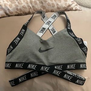Nike Indy criss cross sports bra